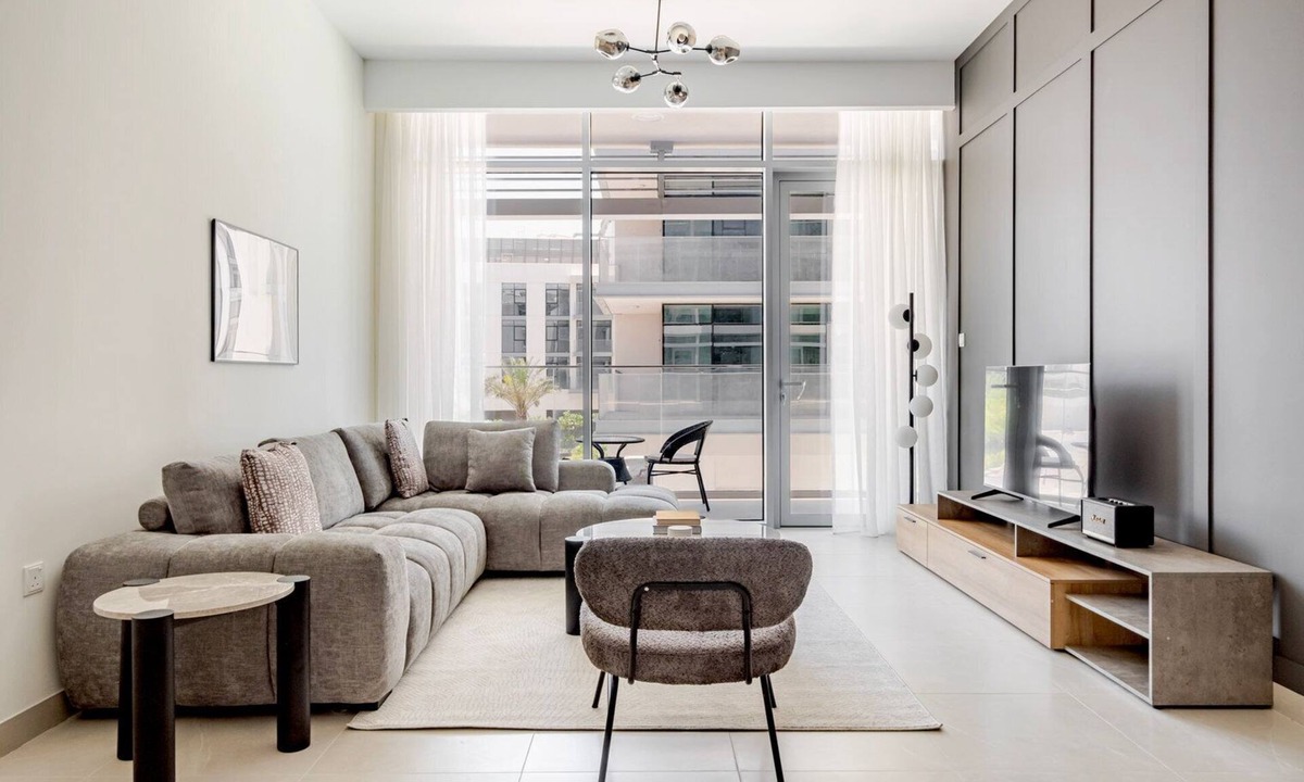 Al Wasl Apartment | Blueground | Al Wasl, pool, nr Canal