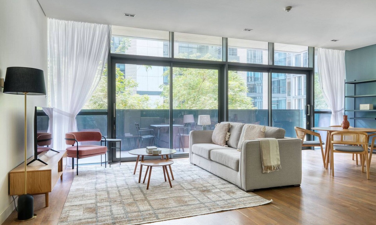 Al Wasl Apartment | Blueground | City Walk, pool, nr park