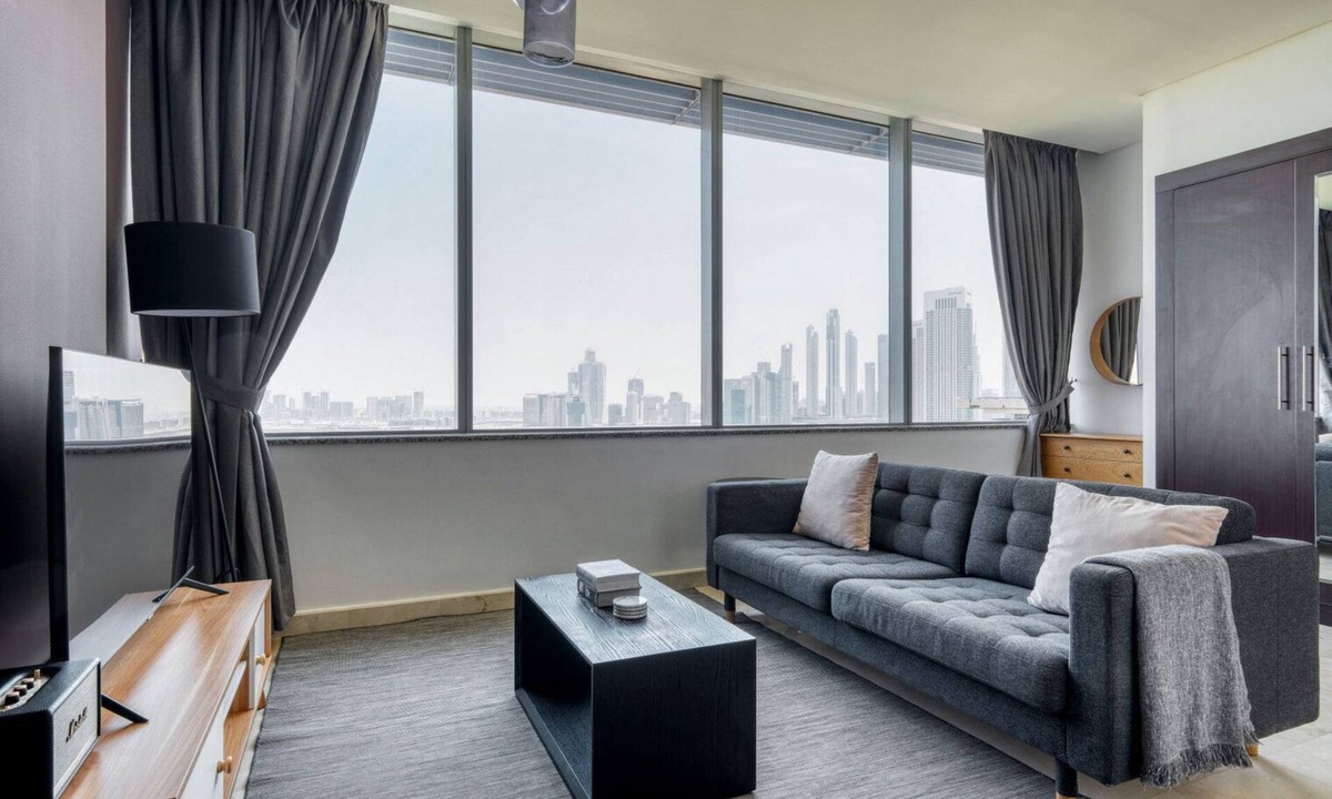 Bur Dubai Apartment | Blueground | DIFC, rooftop pool, nr Dubai Frame