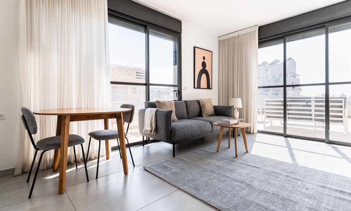 Florentin Apartment | Blueground | Florentine, Mini Penthouse (TLV-76)