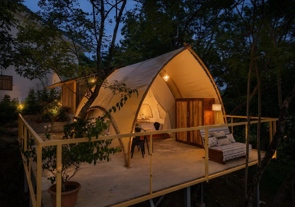 La Cruz Other | Boutique Safari #1