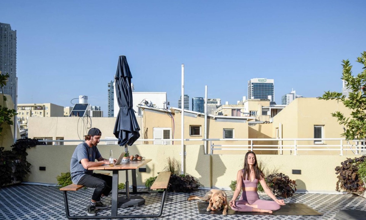 Florentin Apartment | Brand New Bauhaus Living with Roof Top 24