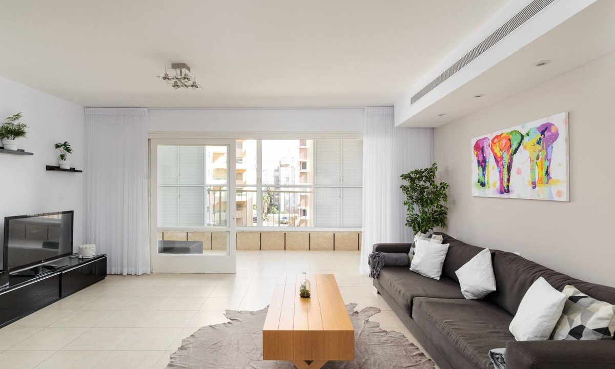 Netanya Apartment | Bright and Fresh Family Home near Beach by FeelHome