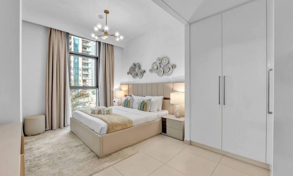 Downtown Dubai Apartment | Bright & Spacious 2BR in Paramount Business Bay