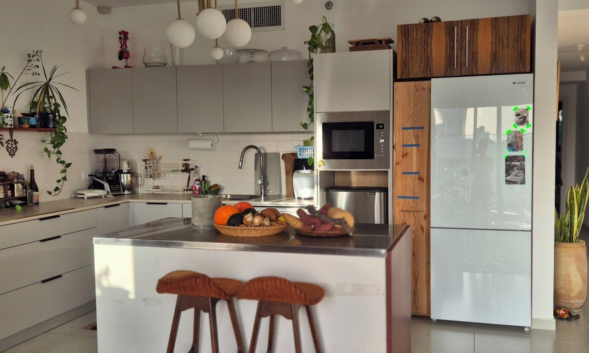 Tel Aviv Apartment | Bright & Stylish Boho Home w Botanical Terrace, by a grove -with a safe Mamad