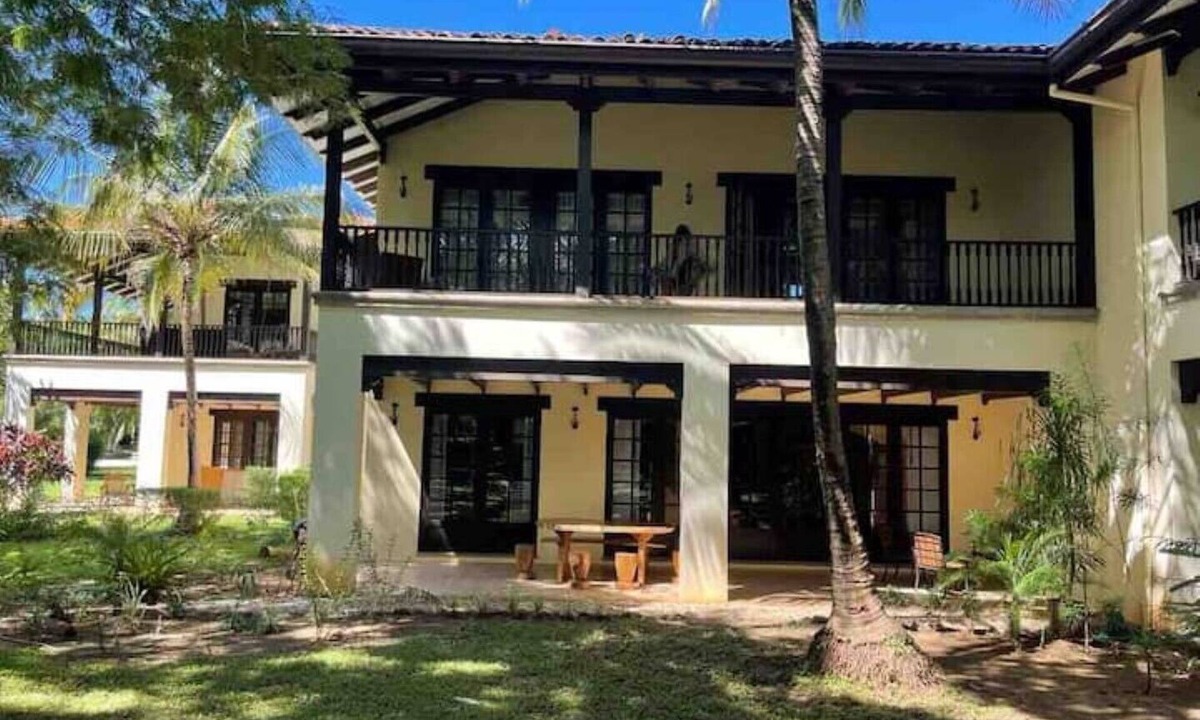 Tamarindo Villa | Bright Villa Colibrí in Jardines de Palma Real at Hacienda Pinilla Golf Resort