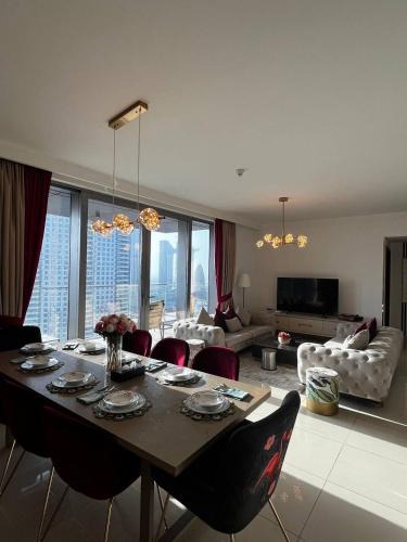 Downtown Dubai Apartment | Burj Khalifa view, 3 Bedroom Apartment in Boulevard Point, Connected to Dubai Mall