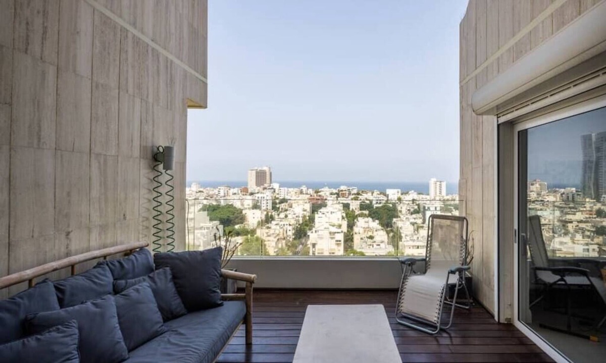 Old North Apartment | Carmelo Bazel Horizon Apartment