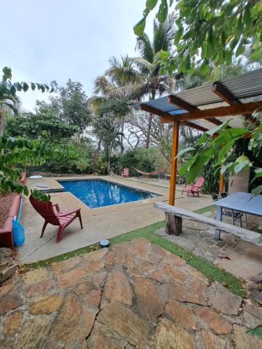 Playa Ocotal House | Casa Avi Fauna Nature Guesthouse