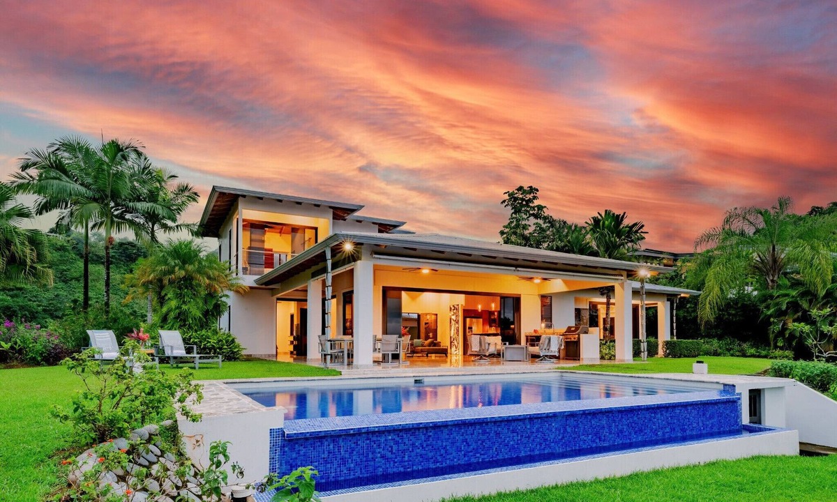 Ojochal Villa | Casa Hacienda Jaguar