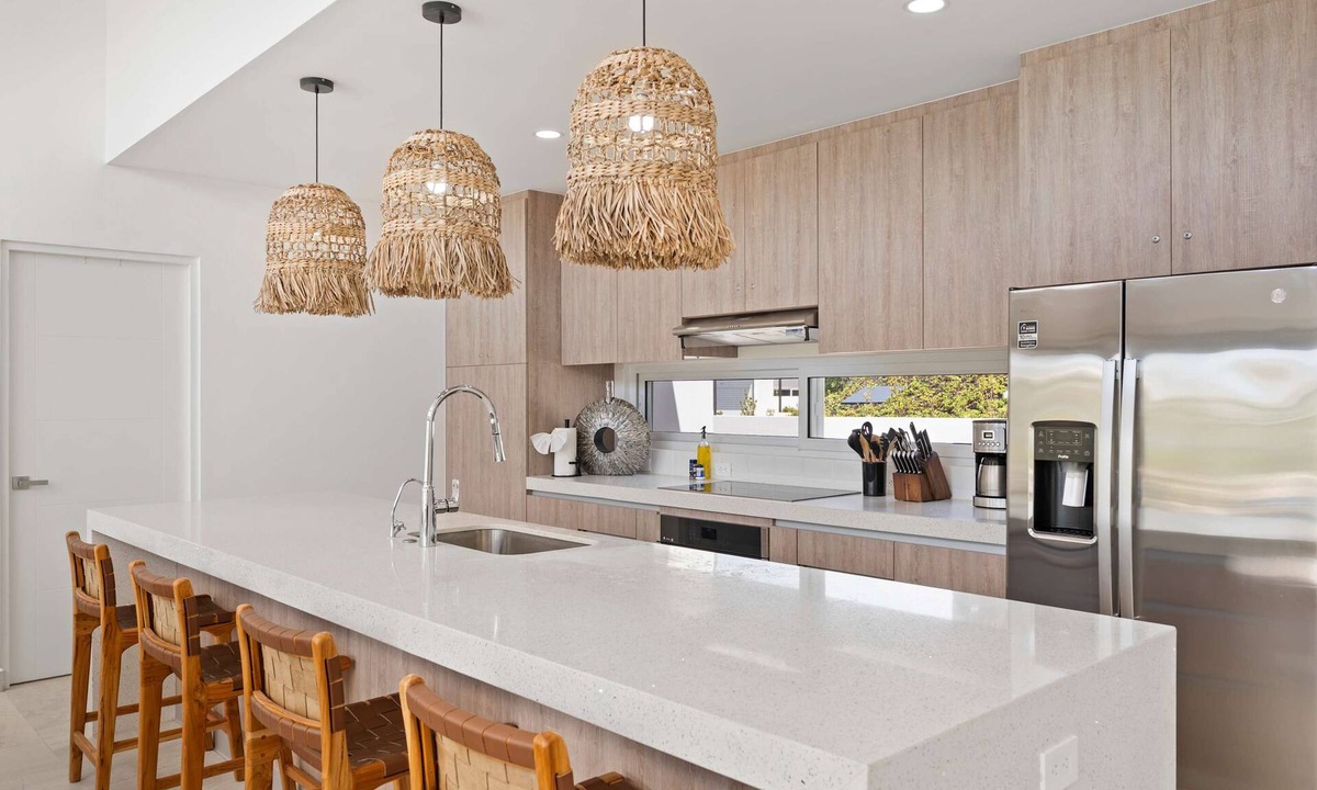 Santa Cruz Villa | Casa Howler | Your Dream Oasis Awaits!
