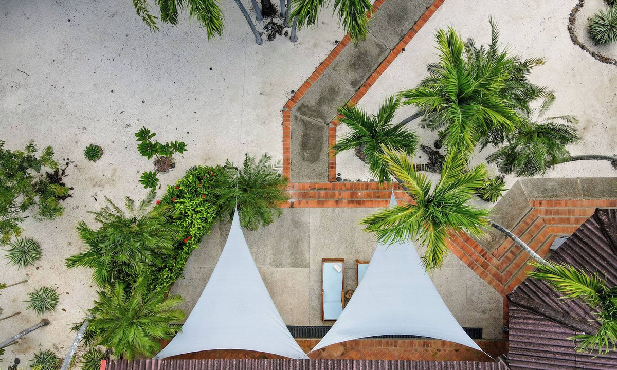 Playa Hermosa House | Casa Lina Pricvate beachfront retreat/full service