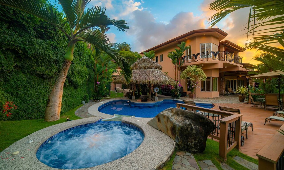 Herradura House | Casa Oasis 5 bdr private pool
