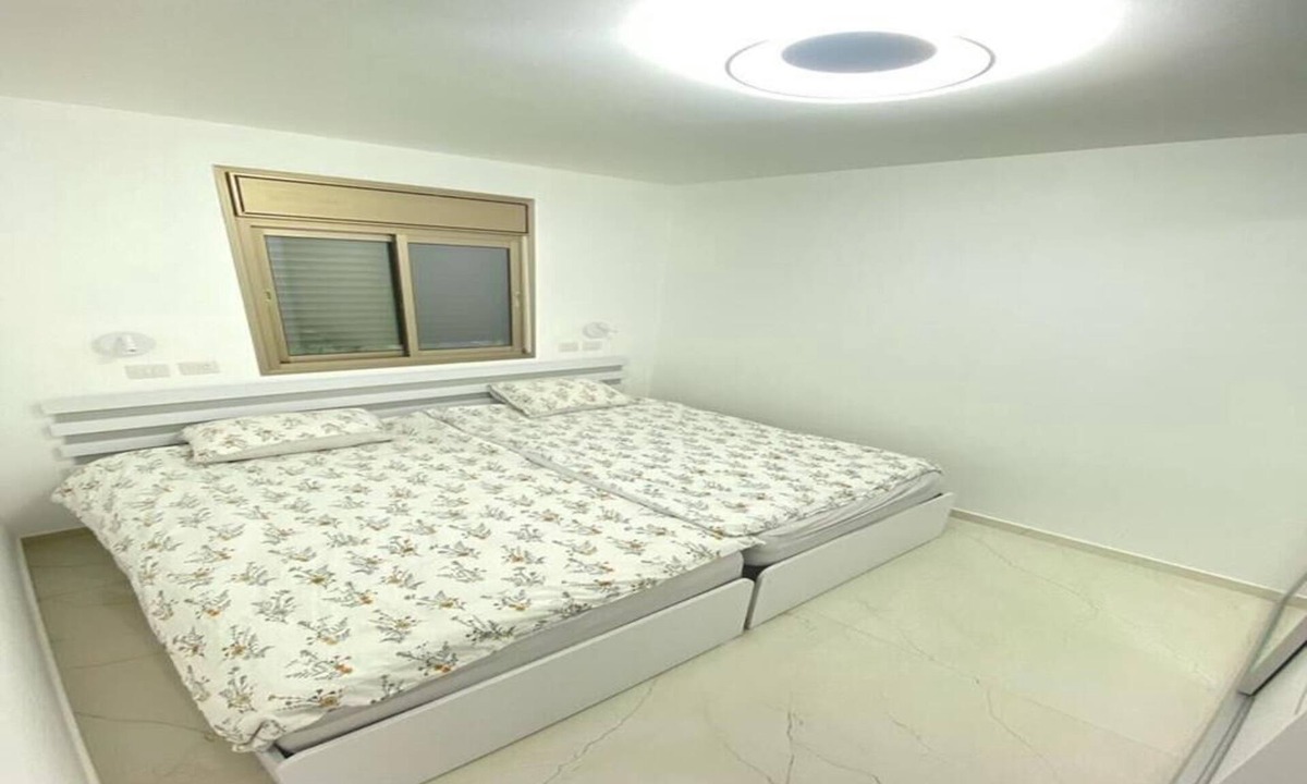 Netanya Apartment | Charming apt steps to the beach