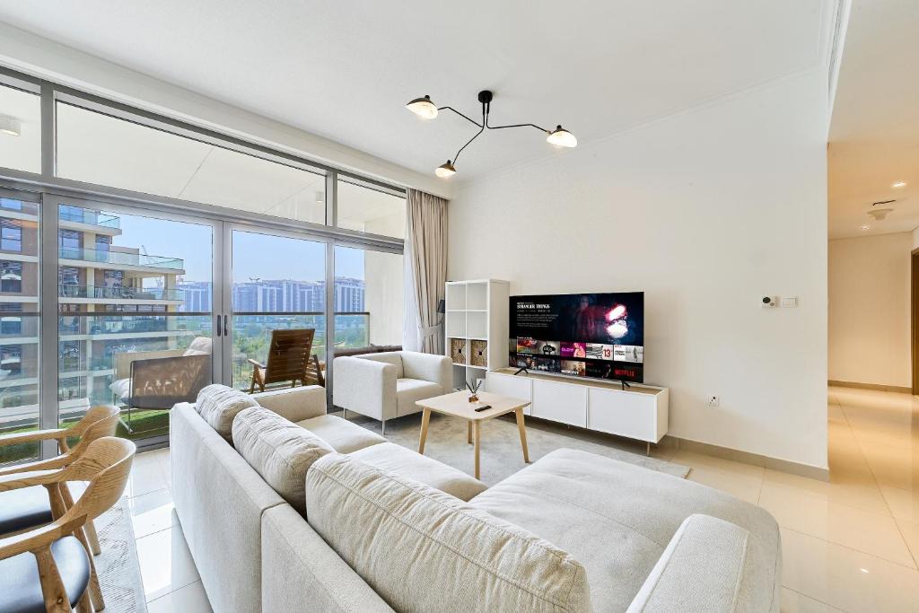 Dubai Apartment | Chic 2BR in Mulberry with Dubai Hills Park Views