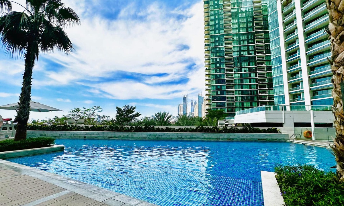 Jebel Ali Apartment | Chic Minimalist 1BR in Address JBR
