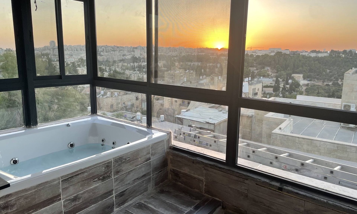 Katamon Hotel | Citadel of the Kings View Suite facing all of Jerusalem