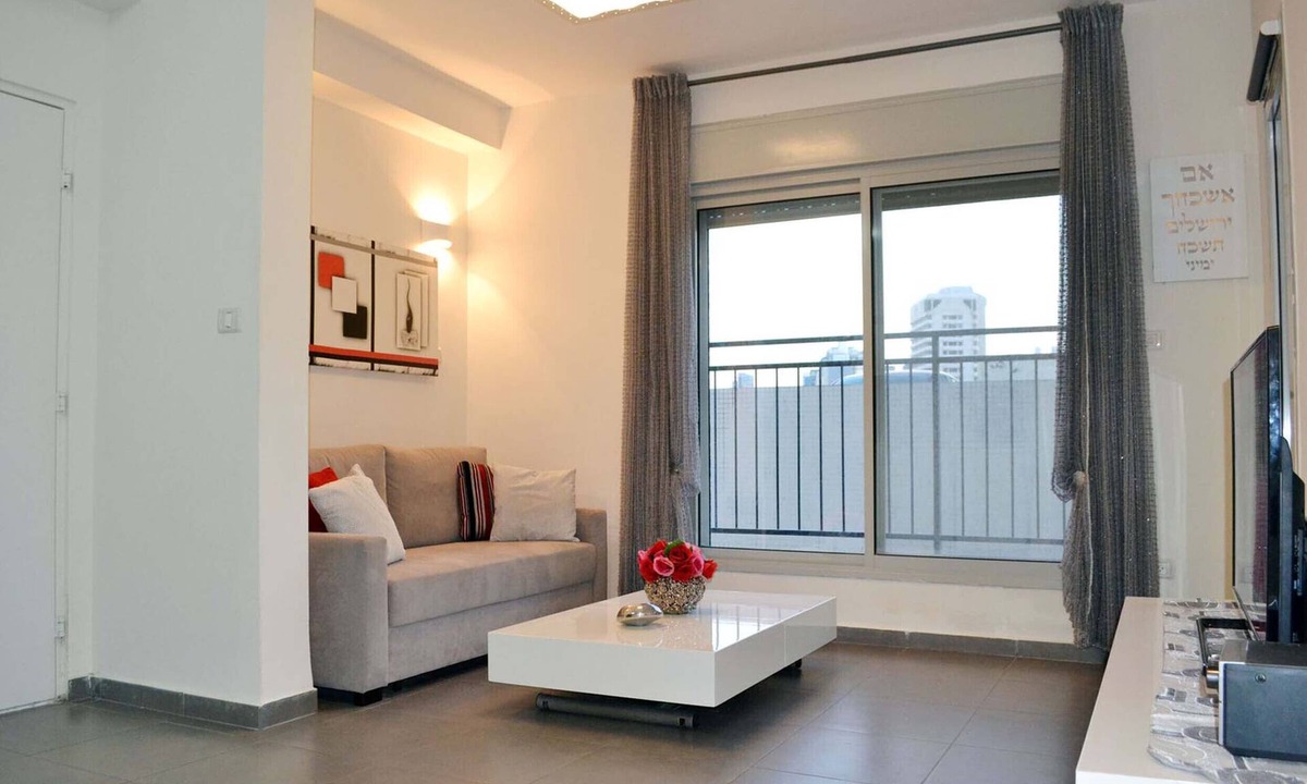 Tel Aviv Promenade Apartment | Classic 1BR in City Center near Beach by FeelHome