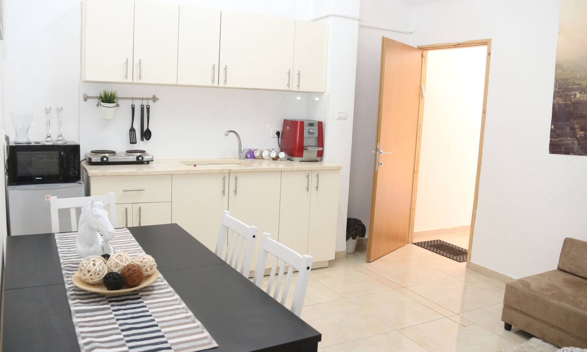 Haifa House | Comfort and Tranquility in the City Center Indulgent guest suites