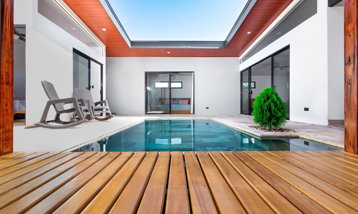 Uvita House | Coral House, 5 min to the beach- fiber optic internet and swimming pool