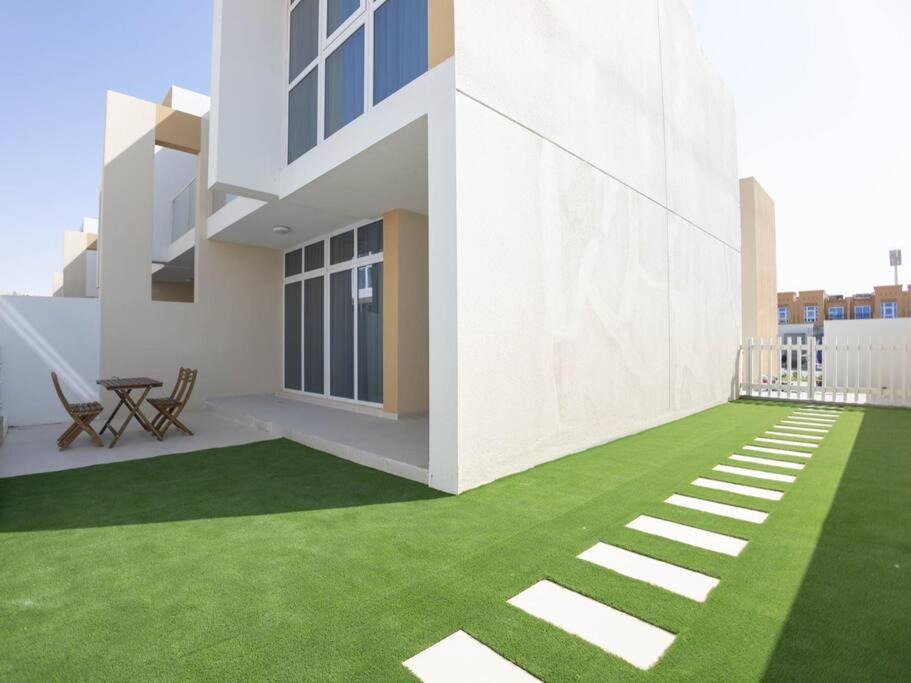Dubai Villa | Corner 3Bedroom Townhouse in Avencia Cluster DH2