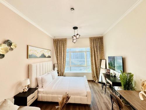 Jumeirah Lake Towers Apartment | Cosmos Living Work-Friendly Studio Metro Access