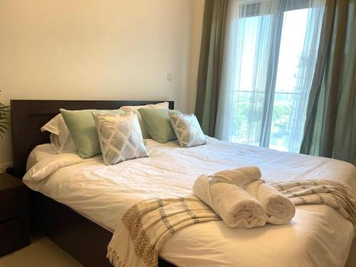 Dubai Apartment | Cozy & Bright Studio accessible to bus and Metro
