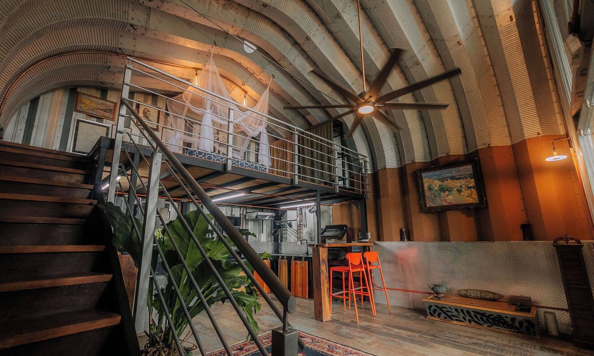 Jaco House | Cozy tropical/industrial quonset located in a secondary tropical forest.