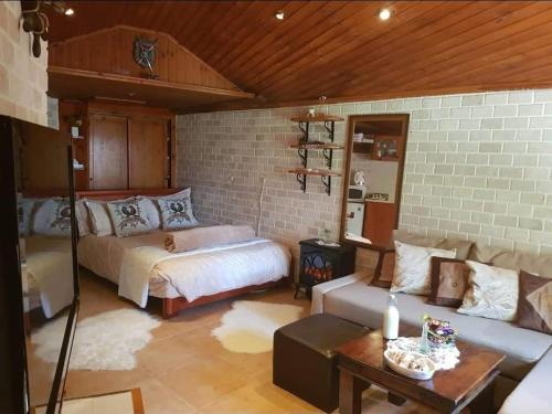Caesarea Bed & Breakfast | Czarina Cabin הבקתה הקיסרית והדירה הקיסרית czarina apartment