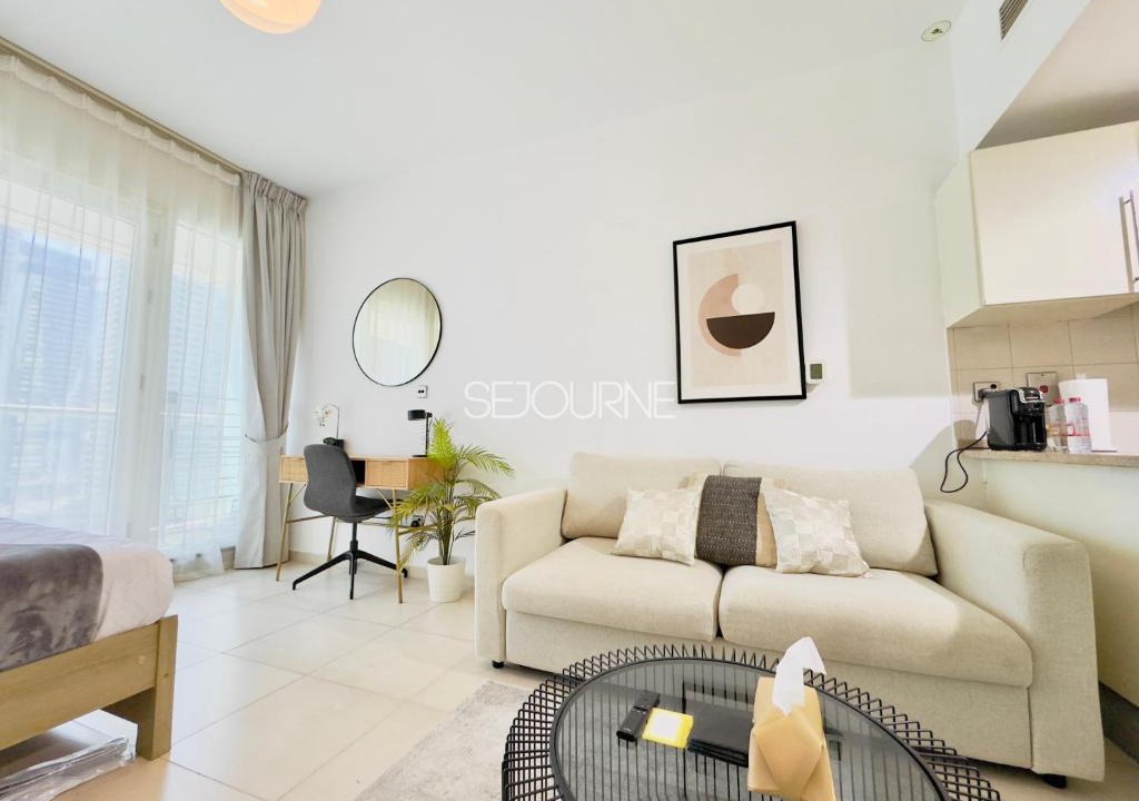 Jumeirah Lake Towers Apartment | DA86 - Well Design Studio in Dubai Arch tower