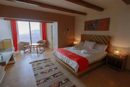 Dana House | Dana Guesthouse