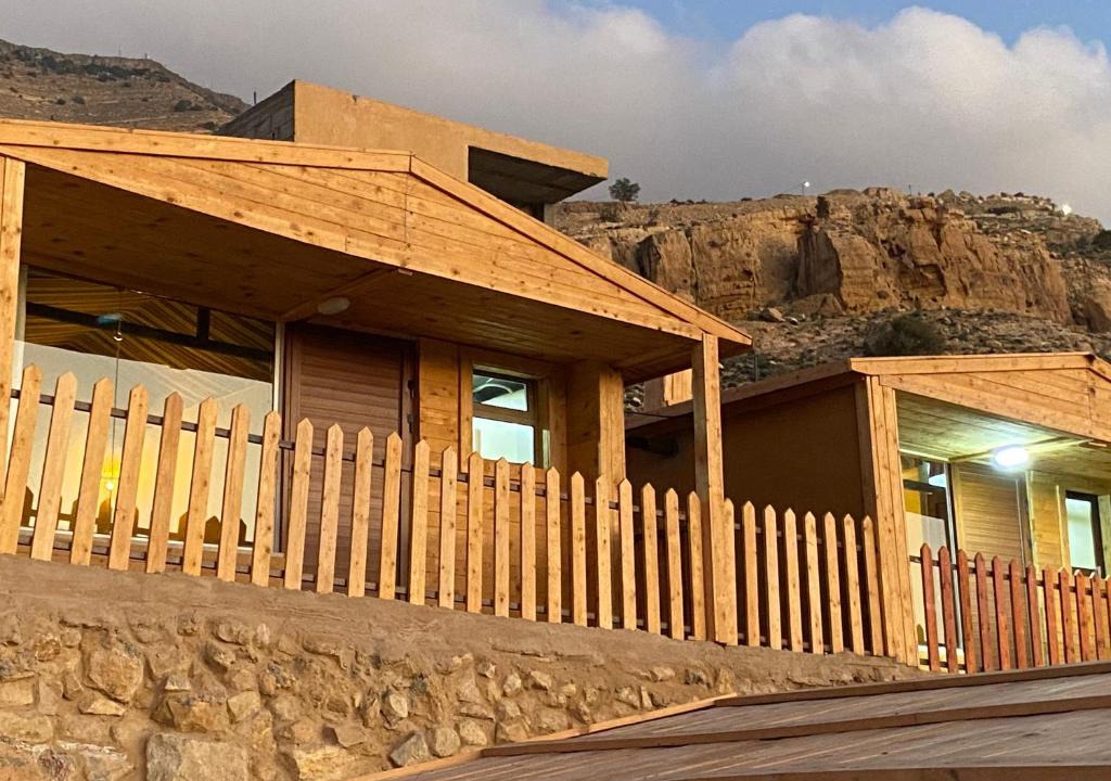 Dana Hotel | Dana Trail Cottages