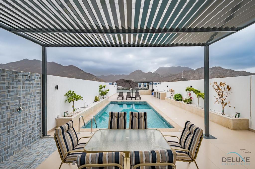 Sharm Apartment | Deal of the Week 4BR with Pool, Sea & Mountain Views by Deluxe Holiday Homes