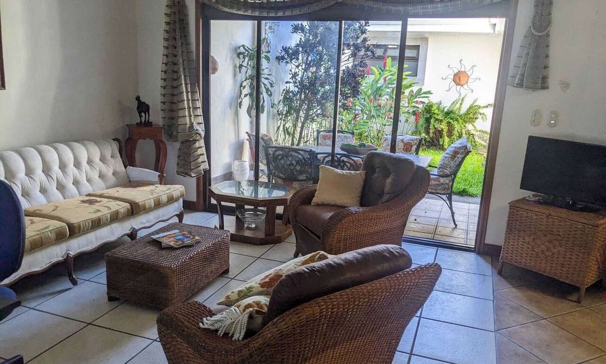 Escazu House | Delightful 4-bedroom house in Escazú, perfect for your getaway or business trip.