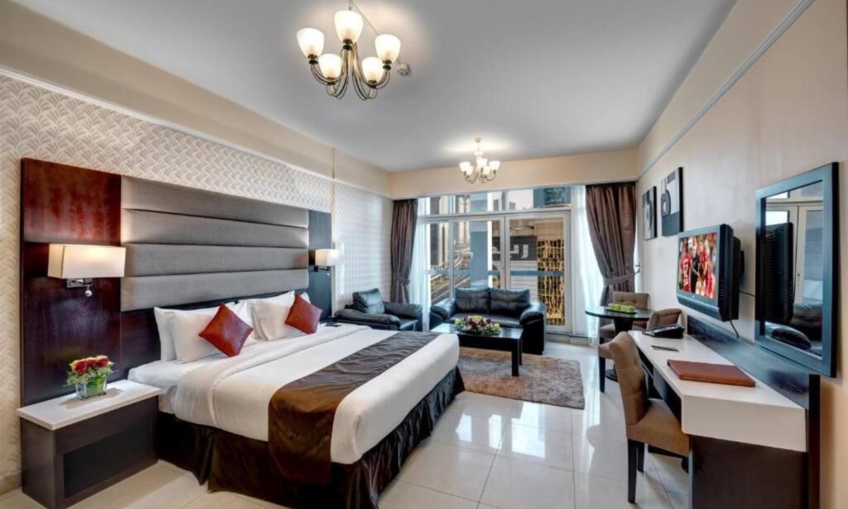 Trade Center House | Deluxe King Room DIFC Metro by Luxury Bookings