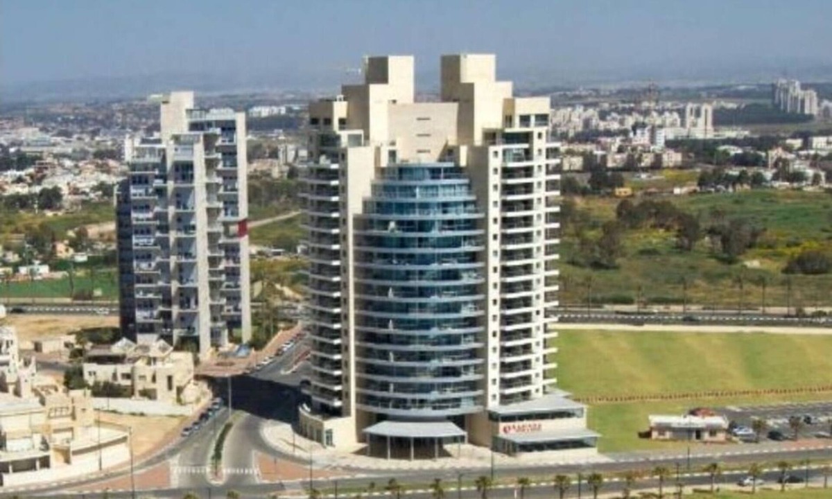 Netanya Apartment | Deluxe Suite with Ocean View