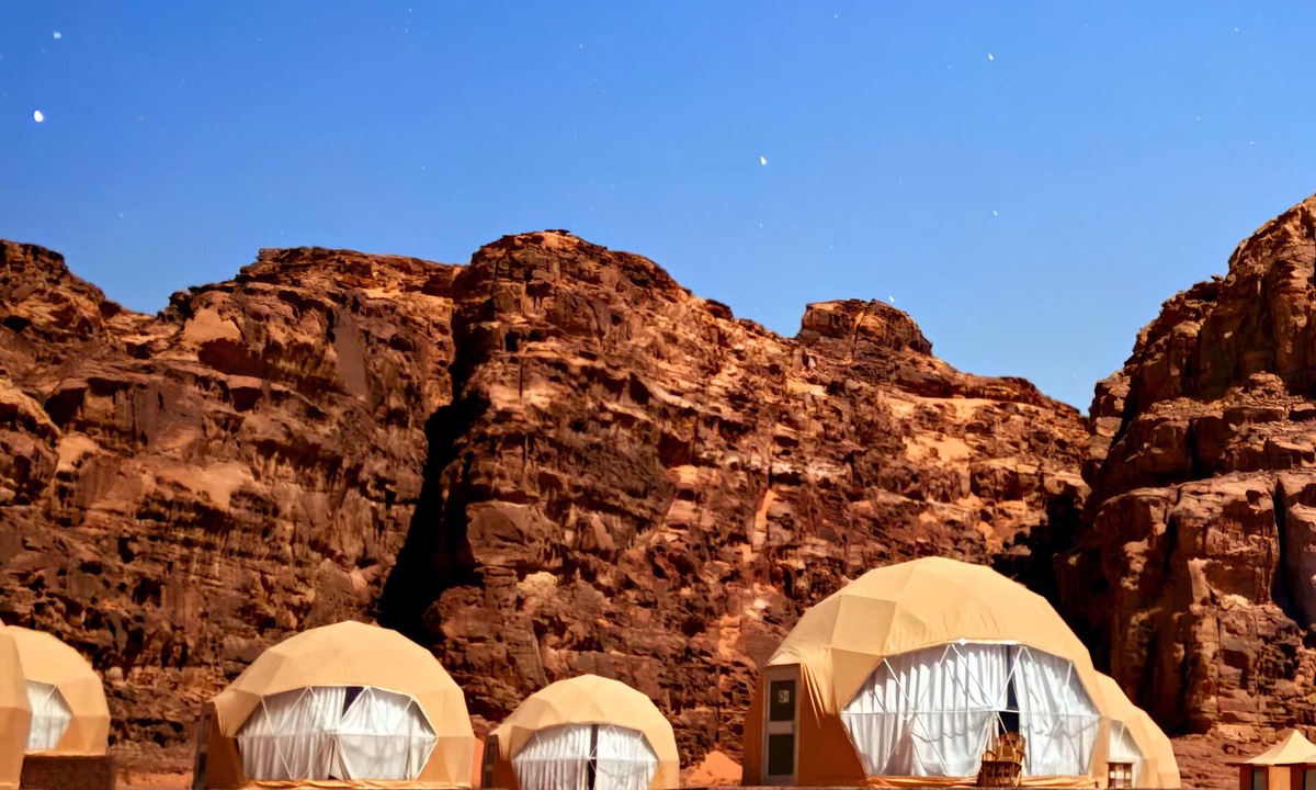 Wadi Rum House | Desert Oasis in Wadi Rum Village - Cozy Lodge Room