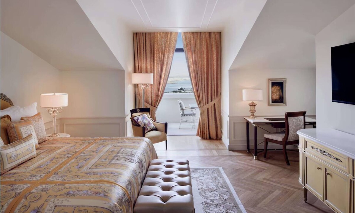 Jadaf Hotel | Designer Lux Stay | Relaxing Pool & Spa | Near Dubai Creek & Heritage Village