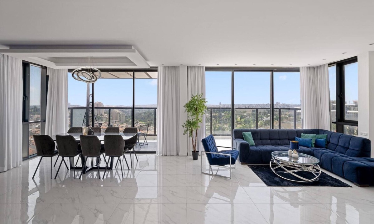 Nachlaot Apartment | Dream 5BR Extravagant Penthouse by the Shuk-Private Parking