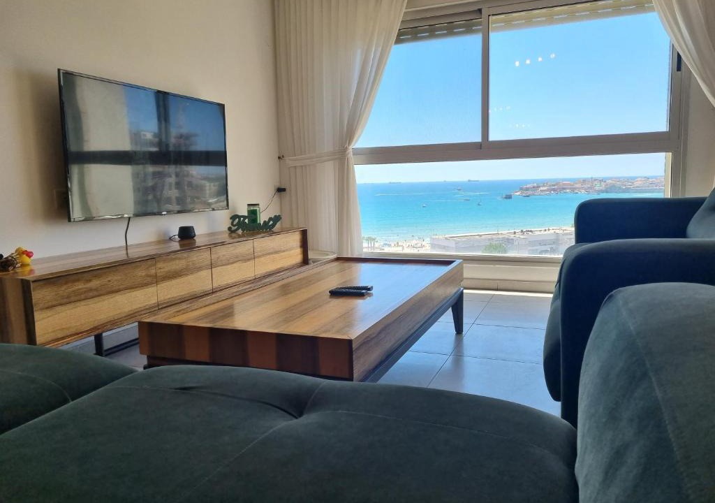 Acre Apartment | Ducks on the beach