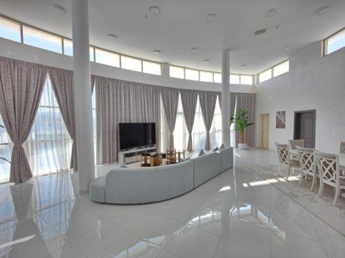 Dibba House | Ebreez lounge