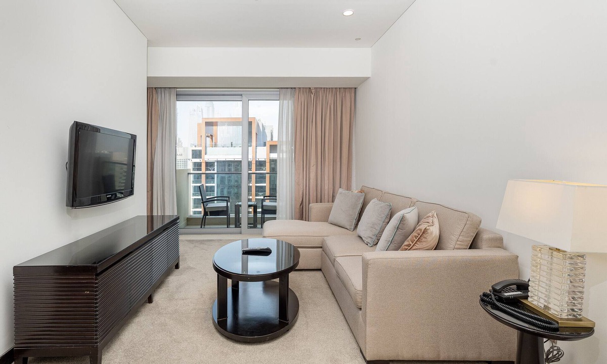 Dubai Marina Apartment | Elegant 1BR in The Address Residences Dubai Marina by Deluxe Holiday Homes