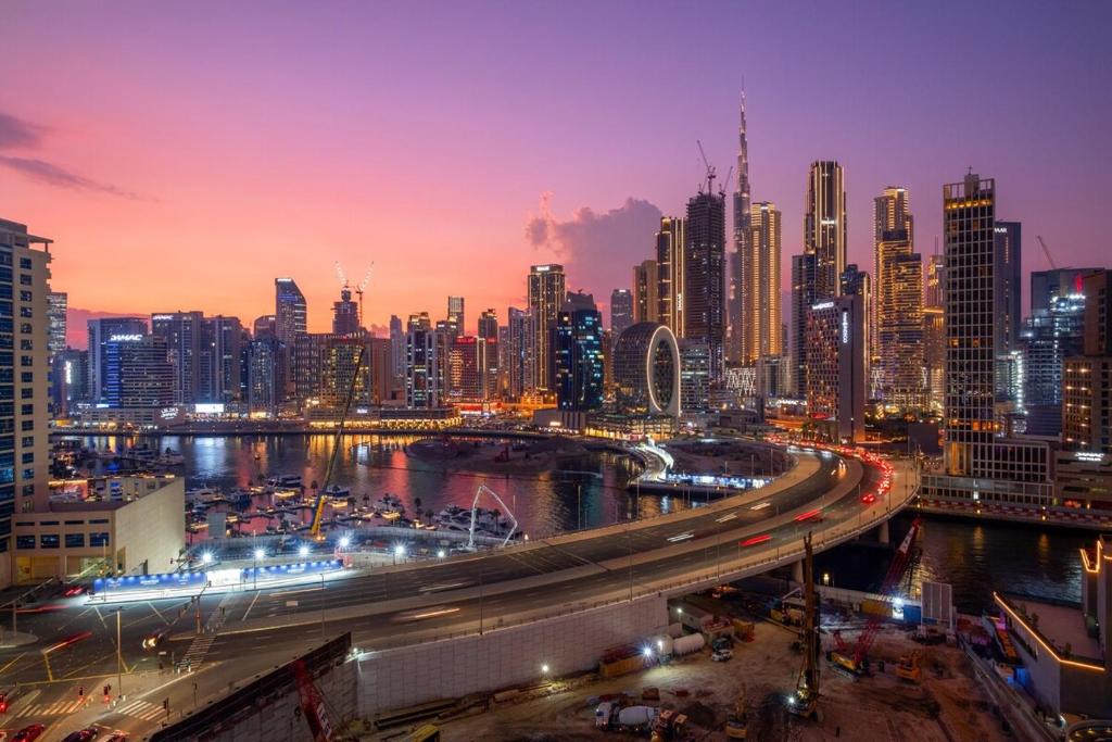 Business Bay Apartment | Elegant 2BR with Balcony and Burj Khalifa Skyline Views