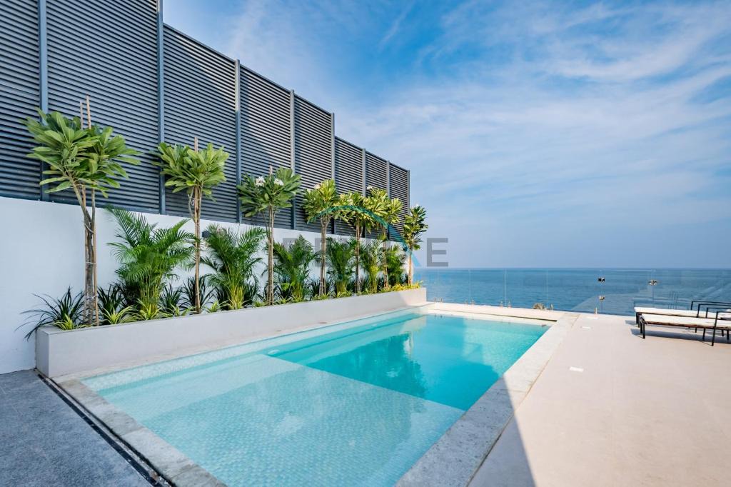 Sharm Apartment | Elegant 4BR Villa with Assistant Room in Al Dana Island, Sharm, Fujairah by Deluxe Holiday Homes