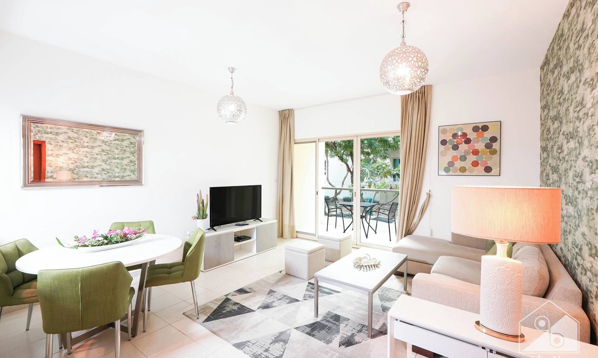 The Greens Apartment | Elegant Ground-Floor 1BR Overlooking Gardens
