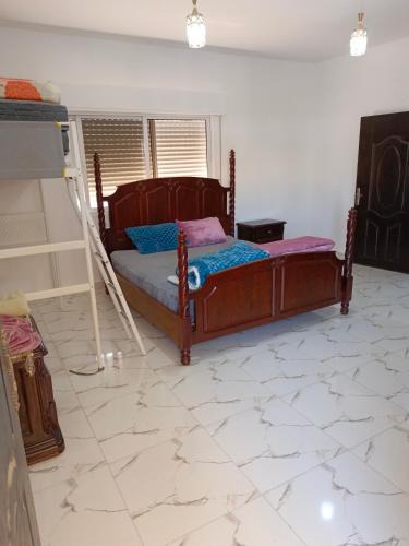 Amman House | Elegant Room in Prime Location Close to Airport