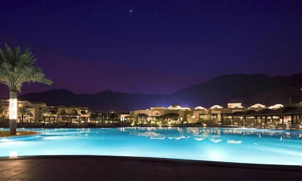 Al Aqah Hotel | Elegant Room with Sea Side View - Easy Access to a Beautiful, Scenic Beach