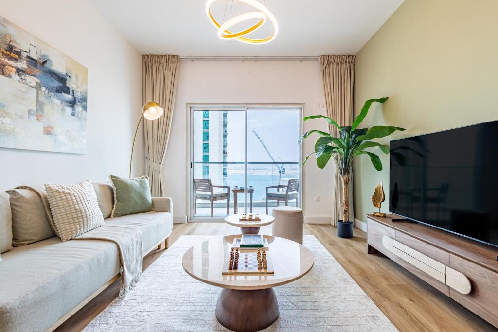 Abu Dhabi Apartment | Elegant & Spacious 2BR - Reem Island