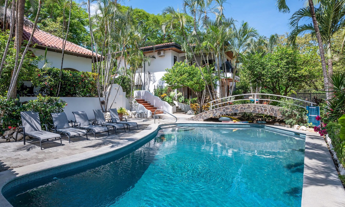 Tamarindo Villa | ELEGANT TROPICAL VILLA RETREAT,ACROSS THE STREET FROM WONDERFUL TAMARINDO BEACH