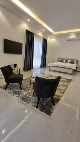 Azaiba Hostel | Elizabeth
